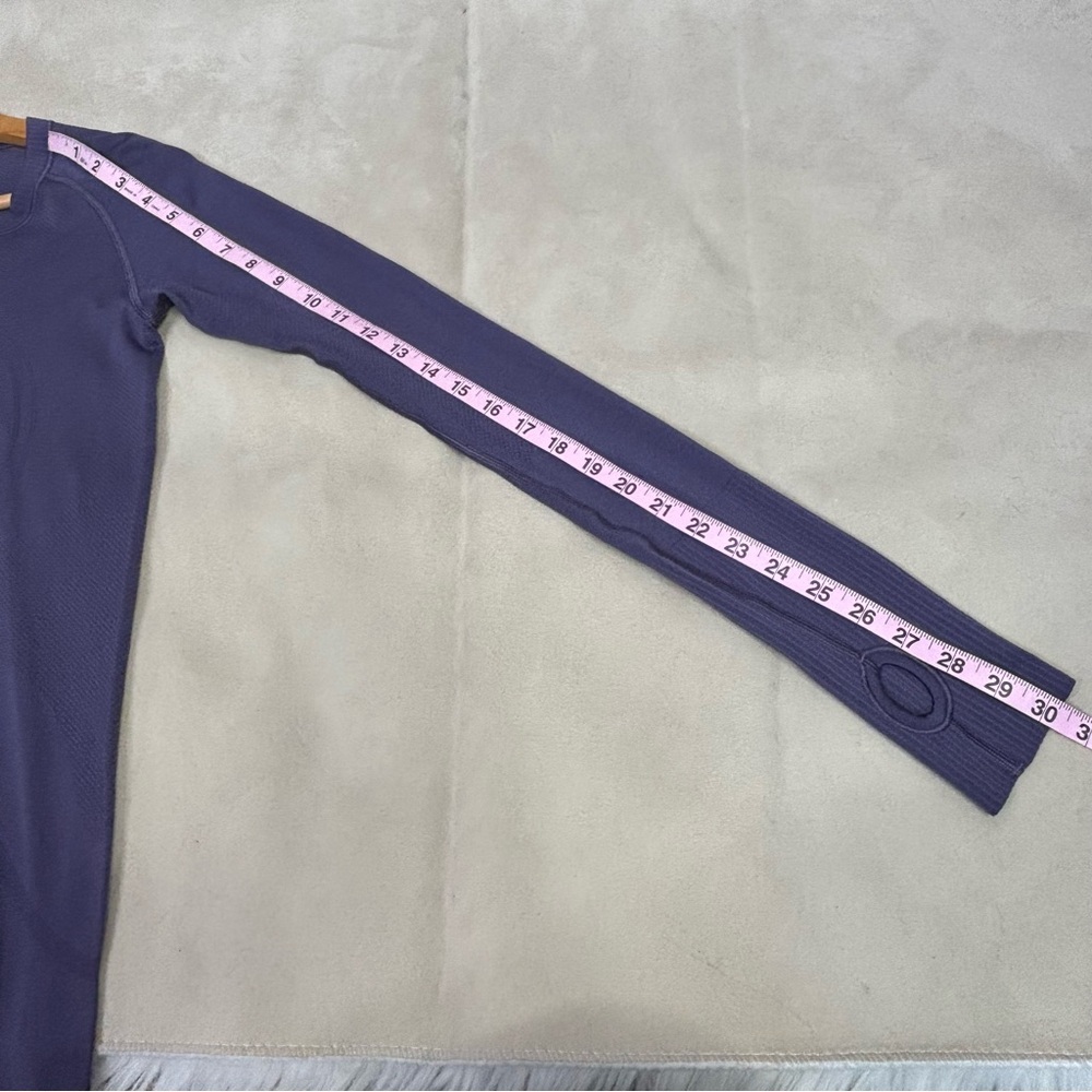 🍋Lululemon Swiftly Tech Long Sleeve Tee Size 6 Purple Viola Shirt Crew Neck EUC! - Picture 14 of 16
